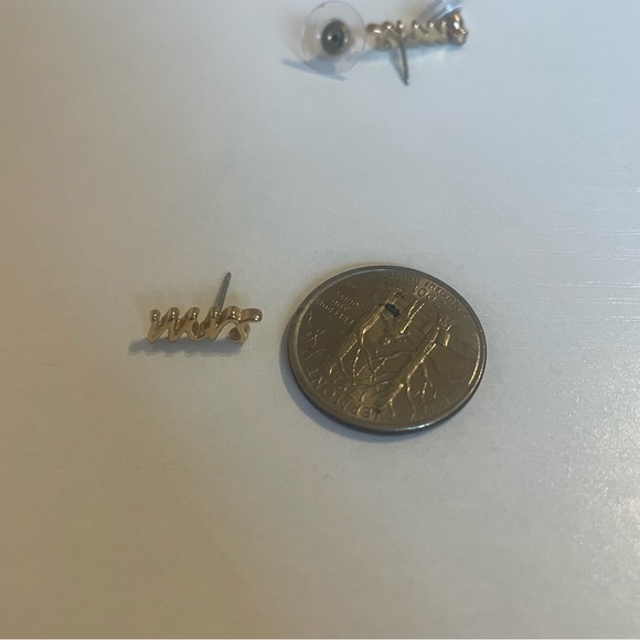 Kate Spade Mrs Cursive Gold Studs - Picture 5 of 5